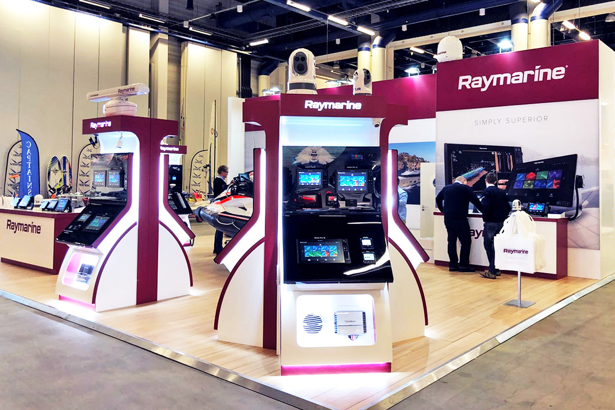 custom-exhibits-international-raymarine_2018_02-1200